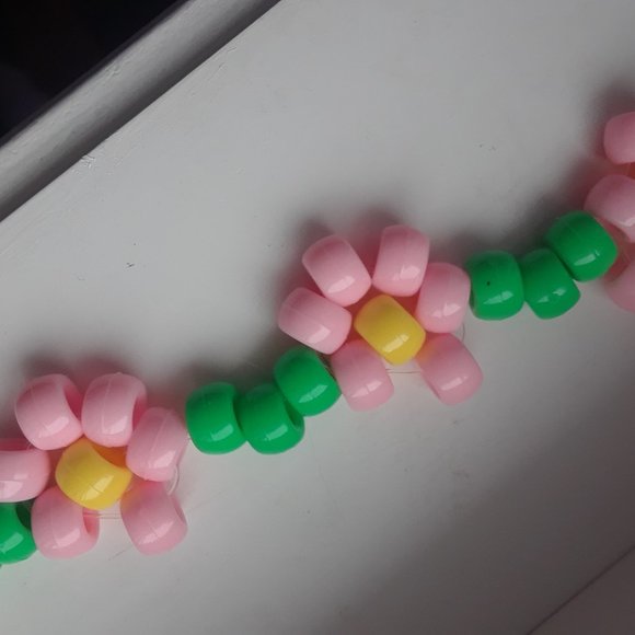 Bead necklaces flower shape - Picture 3 of 5